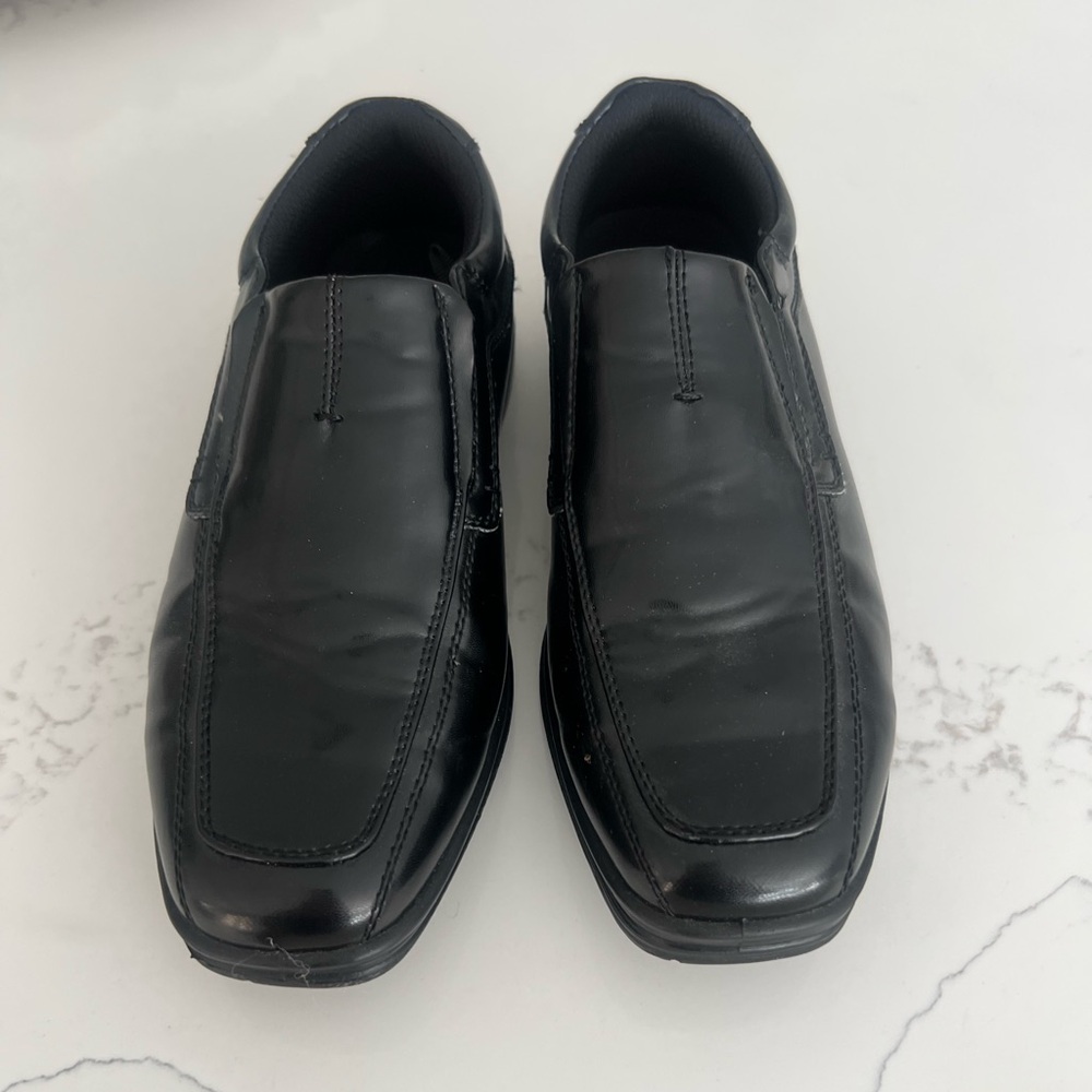 Boys leather dress shoe
